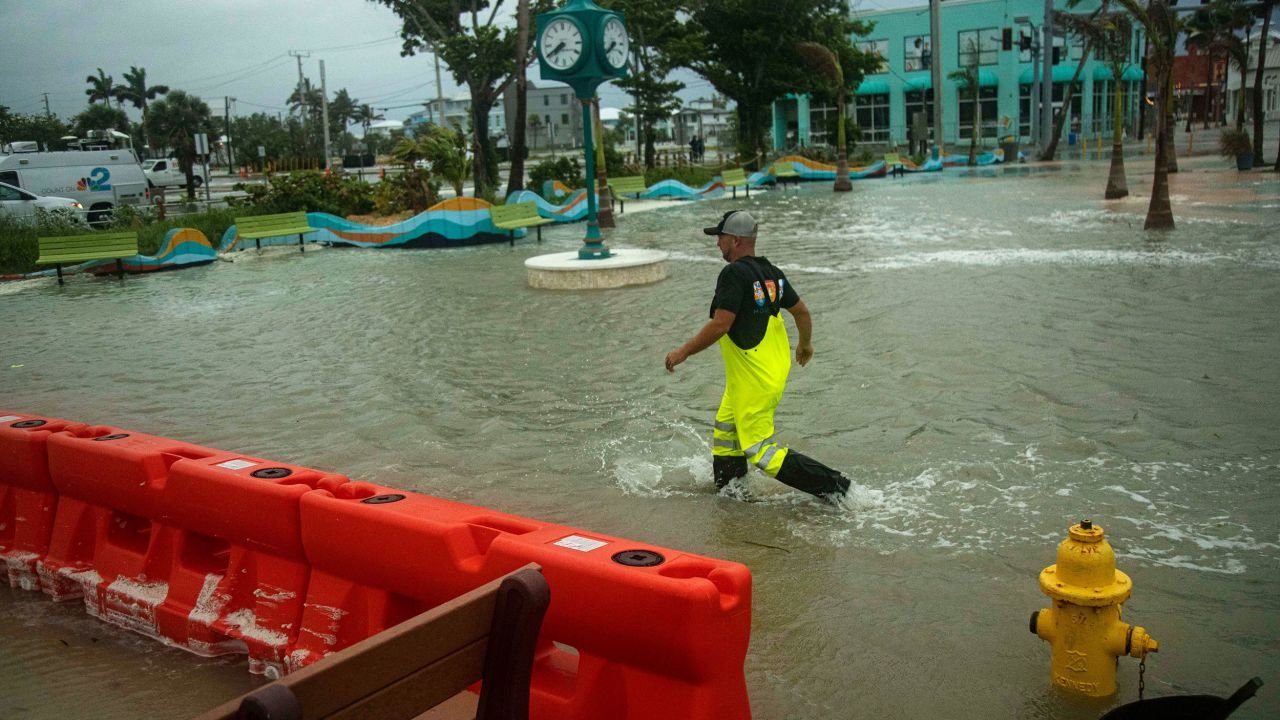 hurricane helene tracker live